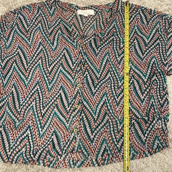 Olive & Oak Women’s Tunic Red & Green Sheer Geometric Contemporary Bohemian - Picture 9 of 12